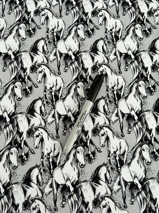 Coton spandex - Chevaux blancs sur fond gris